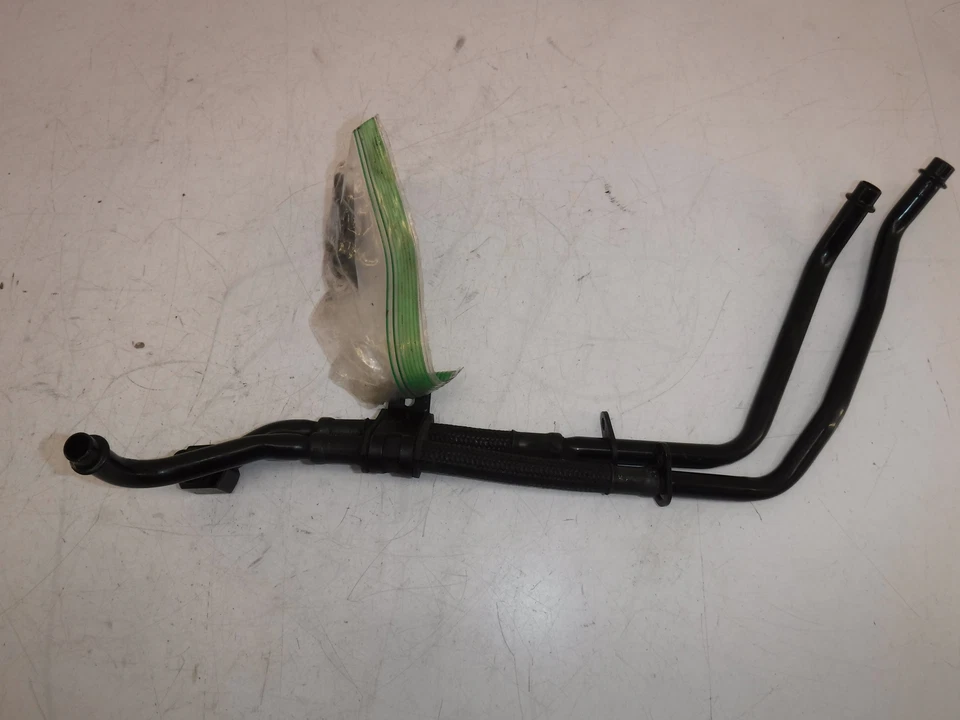 2015 victory cross country ENGINE MOTOR OIL COOLER HOSES 2520939 - Image 1 of 4