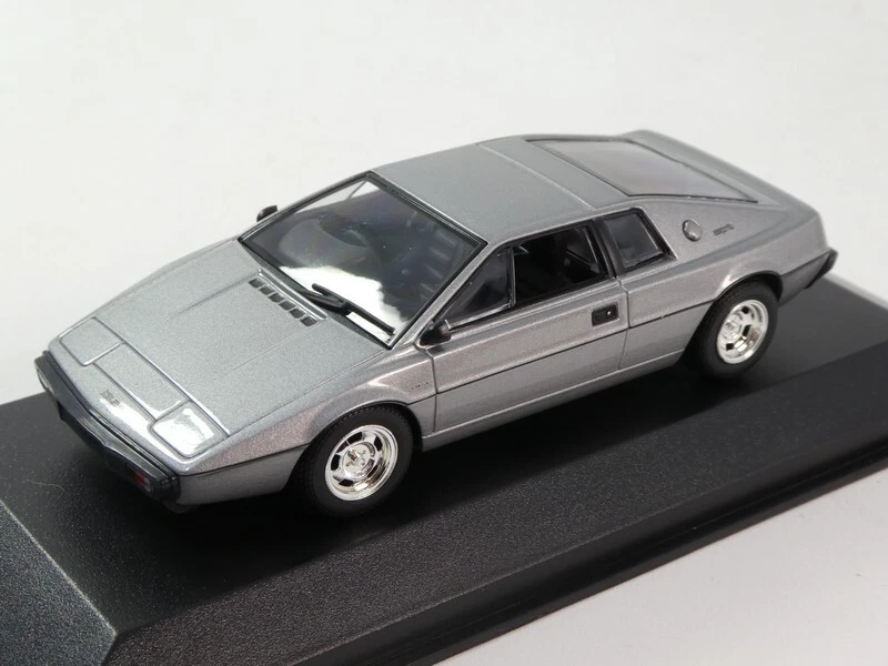 Lotus Esprit Turbo 1978 Argento Metal Maxichamps 940135221 1 43 Minichamps