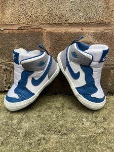 Baby Boys Shoes NIKE AIR JORDAN 1 CRIB Trainers Boots White AT3745-410 UK 3.5 K - Picture 1 of 17