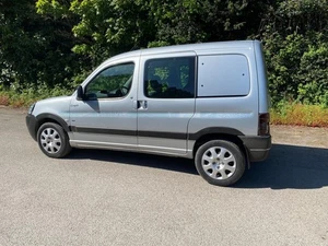 2003 Peugeot Partner 2.0 HDi Escapade 5dr MPV Diesel Manual - Picture 1 of 10