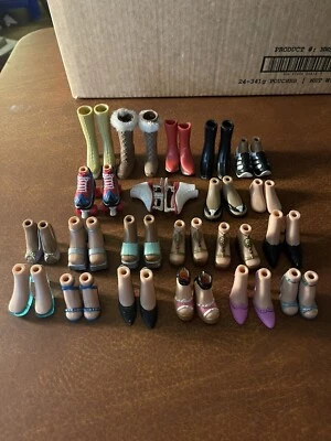 Bratz Muñeca Zapatos Botas Tenis Tacones Patines Lote Moda 21 Pares Foto 1 de 4
