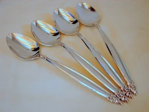 4, 1847 Rogers Bros. Silver Garland Oval Soup Spoons Excellent Cnd, 7-1/8in 1965 - Picture 1 of 8