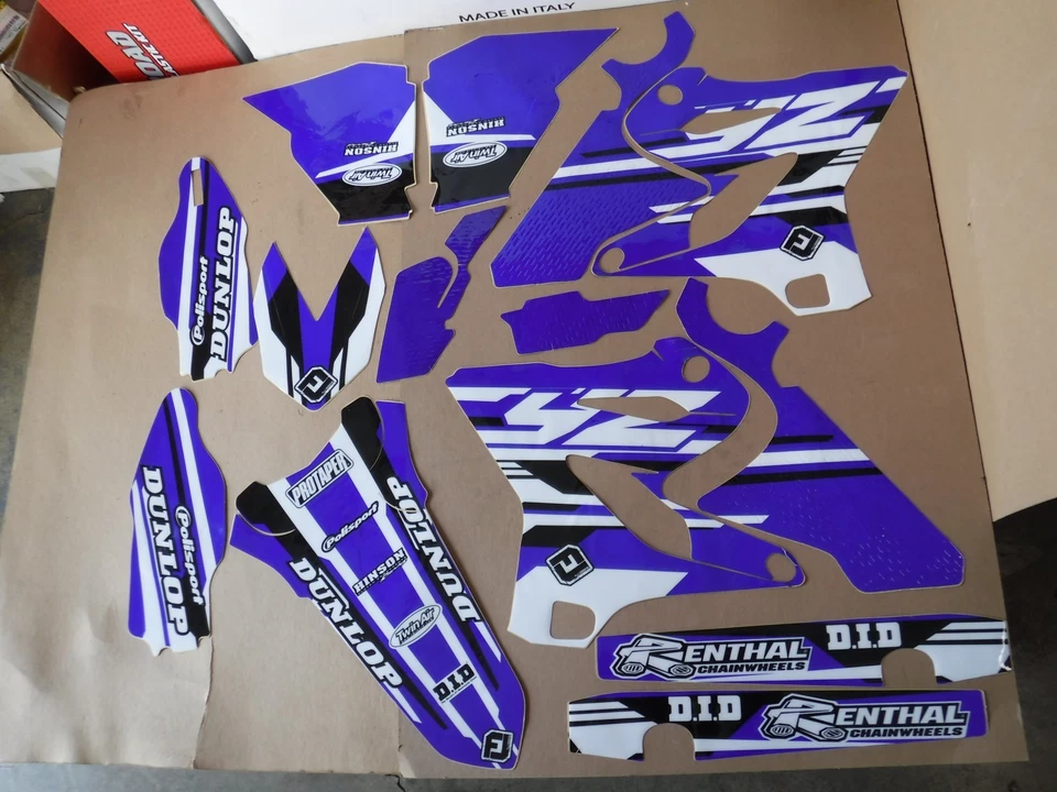 FLU DESIGNS PTS4 TEAM GRAPHICS YAMAHA YZ125 YZ250 2015 2016 2017 2018 2019 Foto 1 de 1