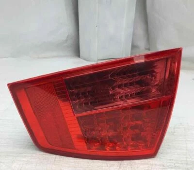 Conjunto de luz trasera AUDI A8 RH PASAJERO cuarto de panel montado OEM 2003-2007 Foto 1 de 4