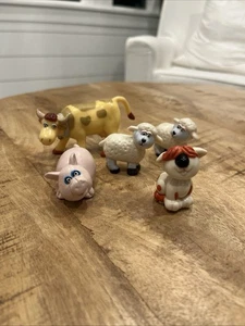 Vintage Sesamstraße Gladys Kuh Barkley Hund & 2 Schafe & Schweine PVC Farm Muppets 1990er - Bild 1 von 1