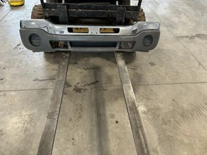 GMC Sierra 1500-3500 Front Bumper Fits 03-06 OEM Complete - Picture 1 of 12
