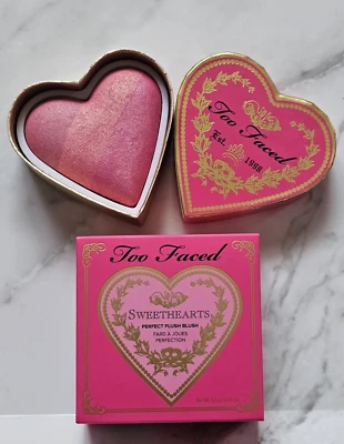 Rubor Too Faced Sweethearts SOMETHING ABOUT BERRY Perfect Flush (0,19 oz.) Foto 1 de 4