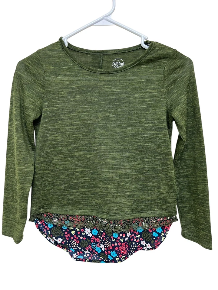 Camisa feminina Faded Glory tamanho M-7/8 verde/floral manga longa - Imagem 1 de 4