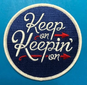 NORTHERN SOUL IRON ON PATCH - "KEEP ON KEEPIN' ON" - BLUE - WHITE - RED - Picture 1 of 1