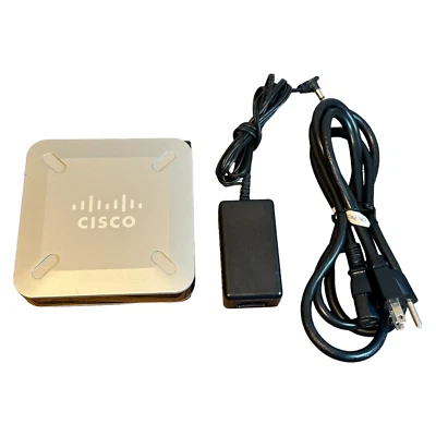 Cisco Small Business SD208P 8-Port RJ-45 10/100 Switch with PoE - Image 1 of 3