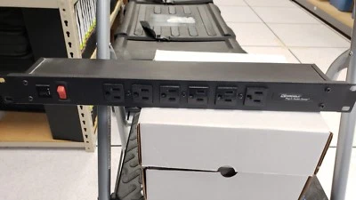 WIREMOLD RACK MOUNT 120V/15A/6 FRONT 90 DEGREE O/L /LIGHTED SWITCH/15' CORD - Image 1 of 4