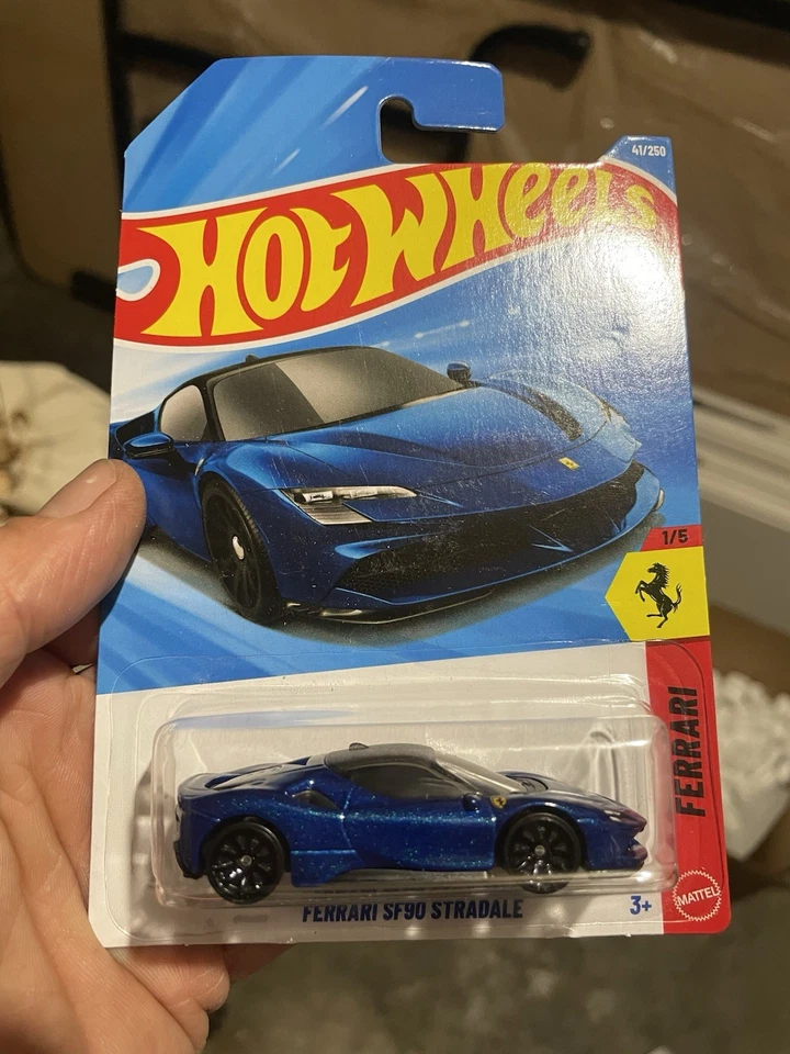 Hotwheels Ferrari SF90 2025 azul Stradale - nuevo Foto 1 de 1