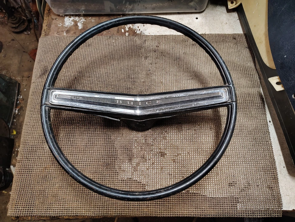 Buick Skylark Gran Sport 1964 1965 Special Sport Wagon OEM volante negro Foto 1 de 4