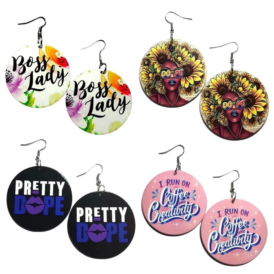 Paquete de cuatro pendientes colgantes pequeños de madera Foto 1 de 4