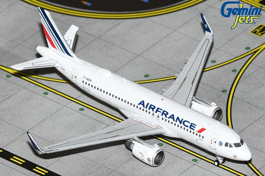 Gemini Jets 1/400 GJAFR2179 Airbus A320-200 Air France, F-HEPF - Immagine 1 di 4