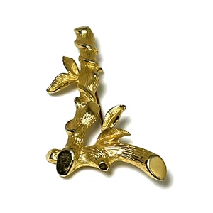 Spilla SARAH COVENTRY lettera L spilla tono oro foglia bambù texture iniziale VINTAGE - Foto 1 di 13