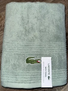 Lacoste ~ Asciugamano da bagno verde salvia 100% cotone 30" x 52" logo grande coccodrillo - Foto 1 di 4