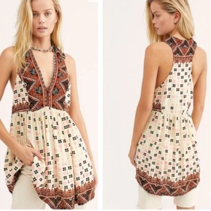 NUEVO CON ETIQUETAS Free People Charlotte túnica estampada sin mangas espalda de carrera boho talla pequeña - Imagen 1 de 6