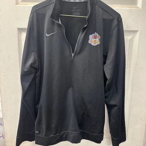 Iowa, Iowa State, Drake, UNI HyVee Classic Nike Dri Fit 1/4 Zip Pullover, medium - Bild 1 von 10