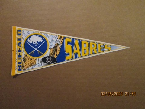 NHL Buffalo Sabres Vintage 1994 Stick & Puck Team Logo Hockey Pennant Cover