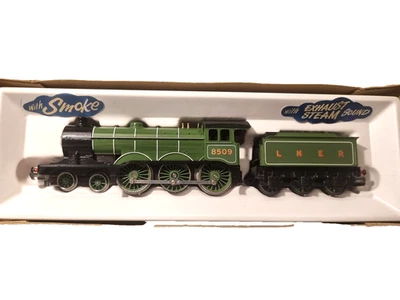HORNBY R866 HORNBY/TRIANG BRITISH 4-6-0 STEAM LOCO LNER SMOKE/SOUND (00) BOXED - image 1 of 4