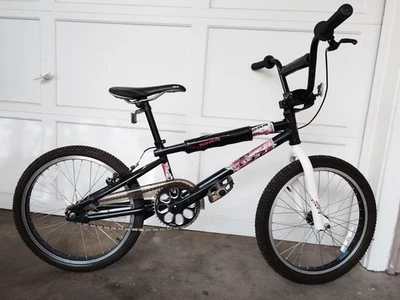 Gt Mach One Bmx Bike - Image 1 of 4