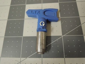 GRACO .017" LTX517 RAC X Reversible Switch Tip, Fan Width 10" - 12" - Picture 1 of 9