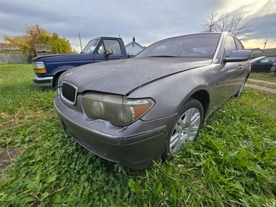 41357138474 BMW 745Li 2003 guardabarros Foto 1 de 4