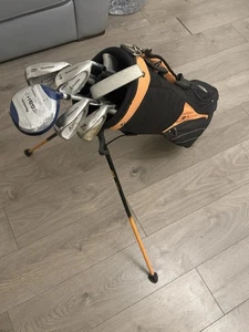 Right-Handed Golf Club Set with Stand/Carry Bag Golf Balls And Glove - Picture 1 of 23