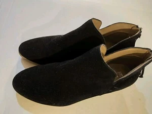 Kenneth Cole REACTION Size 9 Women's Side Zip Low Heel Ankle Booties Casual - Picture 1 of 11