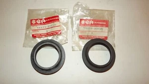 Suzuki RM125 RM250 RMX250 Pair of Fork Spike Seals 51173-27C20 NOS - Picture 1 of 5