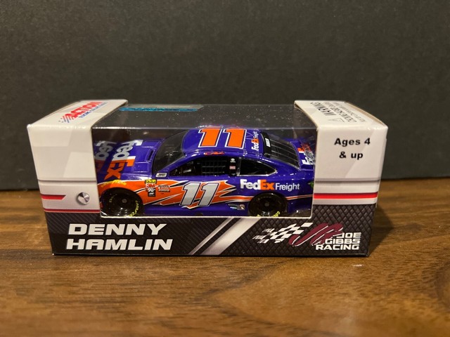 DENNY HAMLIN 2020 DOVER WIN RACED VERSION FEDEX OFFICE #11 TOYOTA 1/24  ACTION COLLECTOR SERIES