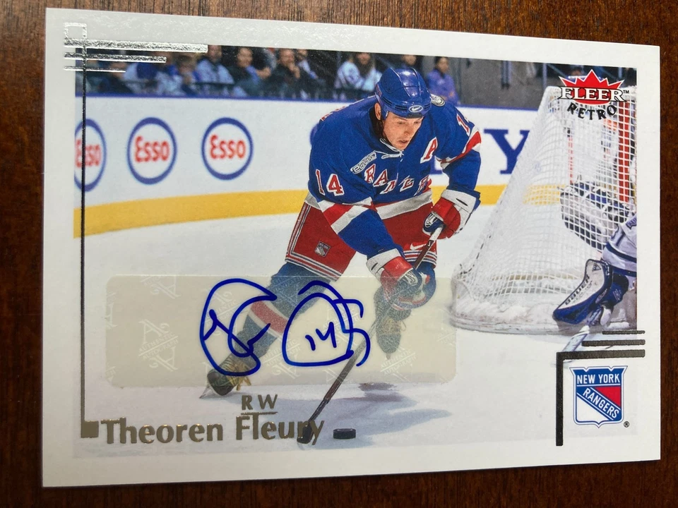 Autógrafo Fleer Retro Auto Theoren Fleury 2012-13 Foto 1 de 1