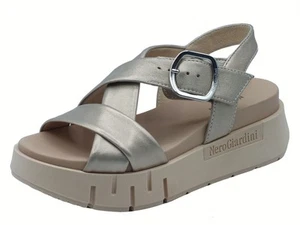 NeroGiardini E513697D Etoile Sand Saturn Sandali per Donna in pelle con fibiona - Imagen 1 de 3