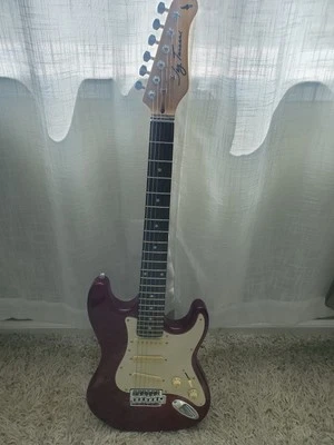 Guitarra Eléctrica Jay Turser 3/4 Talla S Estilo Rojo Cereza ¡con Cs de Transporte, Correa y Amplificador! Foto 1 de 4