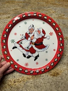 Vintage Christmas Large Tin Serving Tray Platter Santa Claus Kissing Mrs Claus - Picture 1 of 3