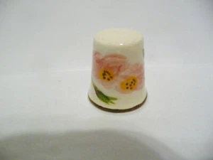 THIMBLE VINTAGE HANDPAINTED CERAMIC WARE FRANCISCAN USA "DESERT ROSE" BEAUTY - Picture 1 of 5