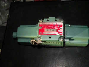 Numatics Magnetventil 12DSA6 KA00030 120VAC - Bild 1 von 8