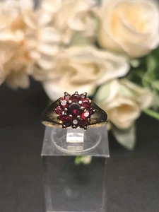 RING. 9ct Gold Garnet Cluster Ring. Size O. EXCELLENT CONDITION  - Picture 1 of 10