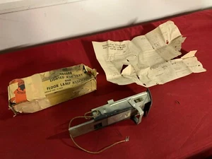 NOS 1953-1954 PONTIAC ACCESSORIES LIGHTED ASH TRY GM 984888 53 54 - Picture 1 of 4