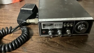 Japan 1976 Midland International Model 77-882 CB Radio W/ Microphone Not Tested - Picture 1 of 8