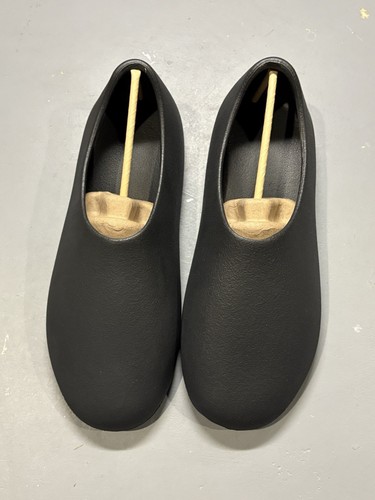 Scivoli slip on neri Yeezy SL 01 taglia 12 nuovi 2025