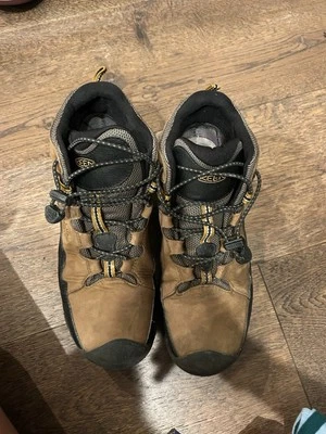 Keen Waterproof Girls Hiking Boot Brown Round Toe Cushioned - Image 1 of 4