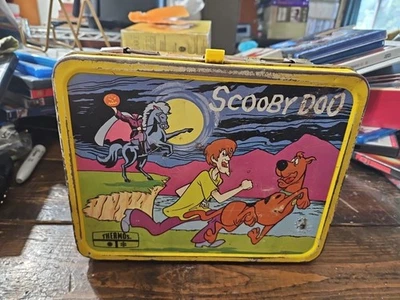 史酷比黄色午餐盒,1973 年缺少手柄。 无保温瓶  — 第 1/4 张图片