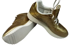 New Balance Women's 520 Sneaker Gold women's size 11 - Picture 1 of 10