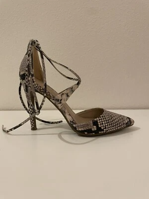 Tacones altos  Foto 1 de 4