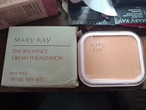 Mary Kay DAY RADIANCE Cream Foundation ROSE BEIGE .5 oz BNIB - Picture 1 of 1