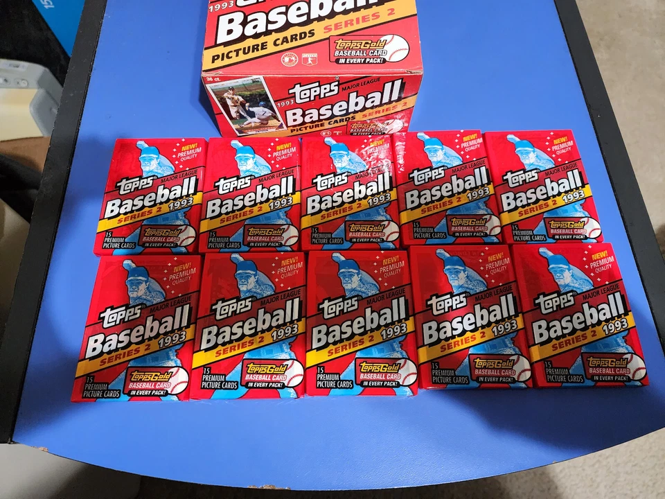 10 Unopened 1993 Topps Series 2 Baseball Card Packs (Gold Card in Every Pack) - Image 1 of 2