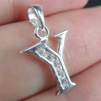 Ciondolo in argento sterling 925 con zirconi lettera iniziale 'Y' alfabeto... - Immagine 1 di 4
