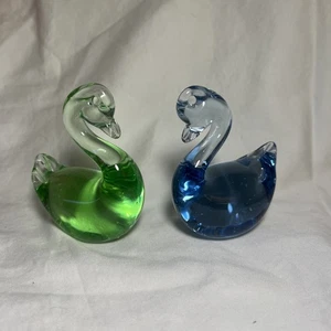 Vintage mundgeblasen Kunstglas smaragdgrün & blau Schwan Figur Briefbeschwerer 3 Zoll - Bild 1 von 8